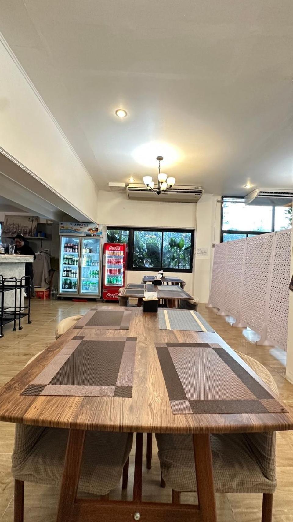 Deabak Hotel Pattaya Esterno foto